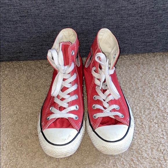 RED HIGH TOP CONVERSE - Picture 2 of 4